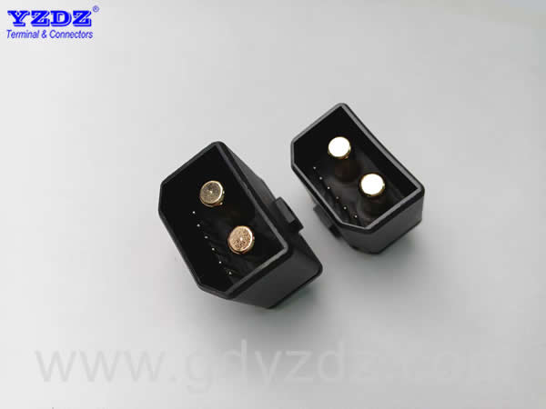 1180M-(2+6)BK公插头  80A